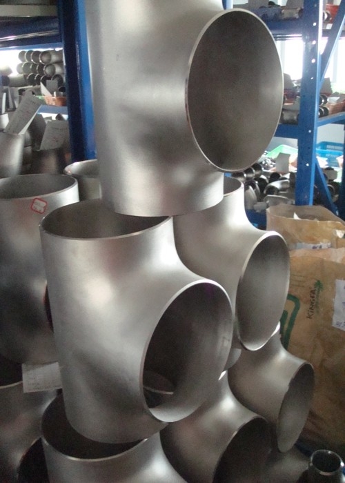 Carbon Steel / Stainless Steel Butt Weld Fittings Steel Pipe Tee with ISO9001 Approvals